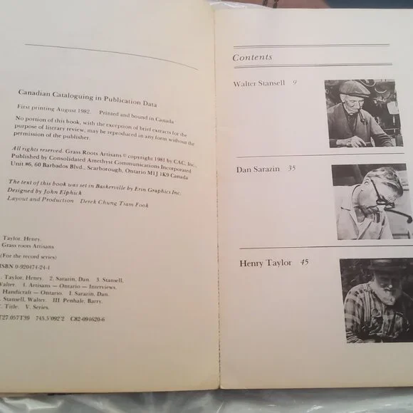 VINTAGE ARTISANS BOOK of CANADA - Picture 3 of 4